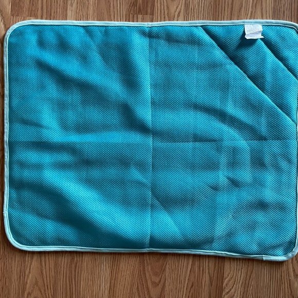 Inspector Tail Self Cooling Mat for Dog Blue Cool Core Fabric Sandwich Mesh Mat - Picture 7 of 10